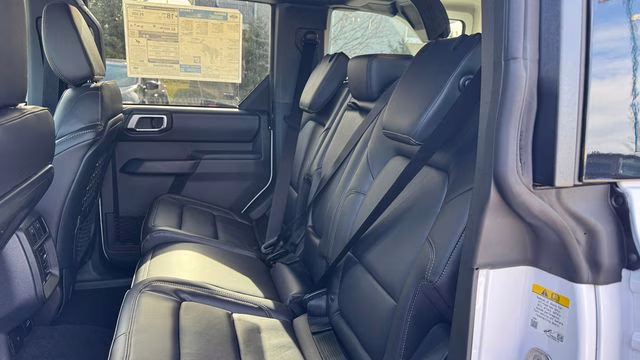 2025 Oxford White Ford Bronco Badlands 4X4 SUV