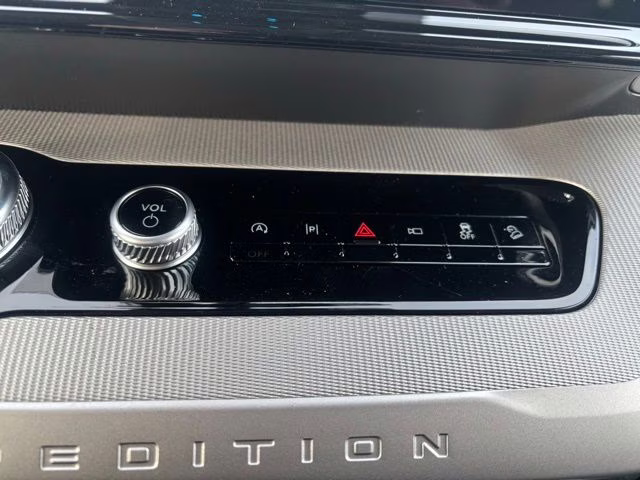 2026 Glacier Gray Metallic Tri-Coat Ford Expedition Max Active 4X4 SUV