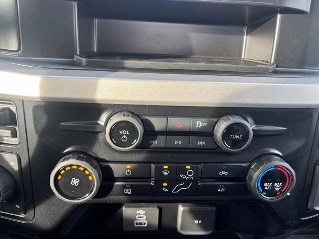 2026 Oxford White Ford Super Duty F-250 SRW XL 4X4 Truck