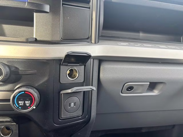 2026 Oxford White Ford Super Duty F-250 SRW XL 4X4 Truck