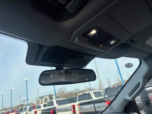 2026 Oxford White Ford Super Duty F-250 SRW XL 4X4 Truck