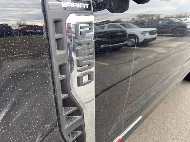 2026 Agate Black Metallic Ford Super Duty F-250 SRW Lariat 4X4 Truck