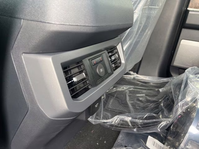 2026 Agate Black Metallic Ford Super Duty F-250 SRW Lariat 4X4 Truck