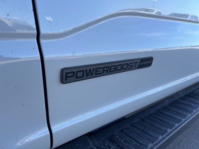 2026 Avalanche Ford F-150 Lariat 4X4 Truck