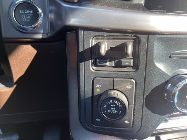 2026 Star White Metallic Tri-Coat Ford F-150 King Ranch 4X4 Truck