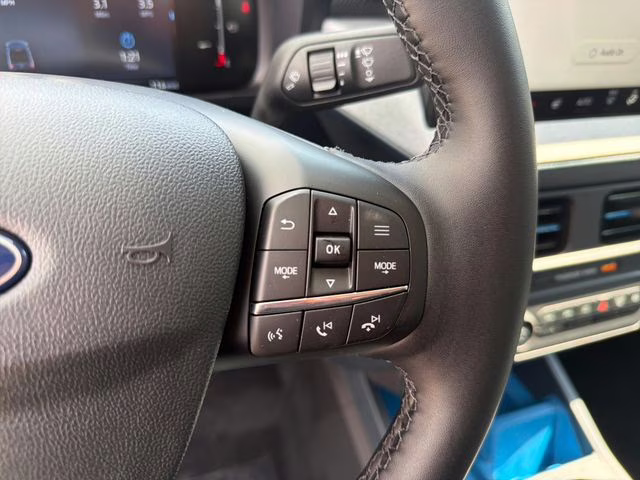 2026 Oxford White Ford Maverick XLT AWD Truck