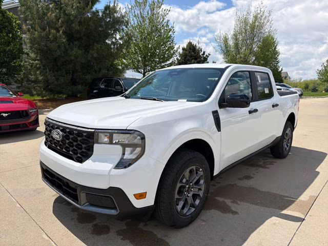 2026 Oxford White Ford Maverick XLT AWD Truck