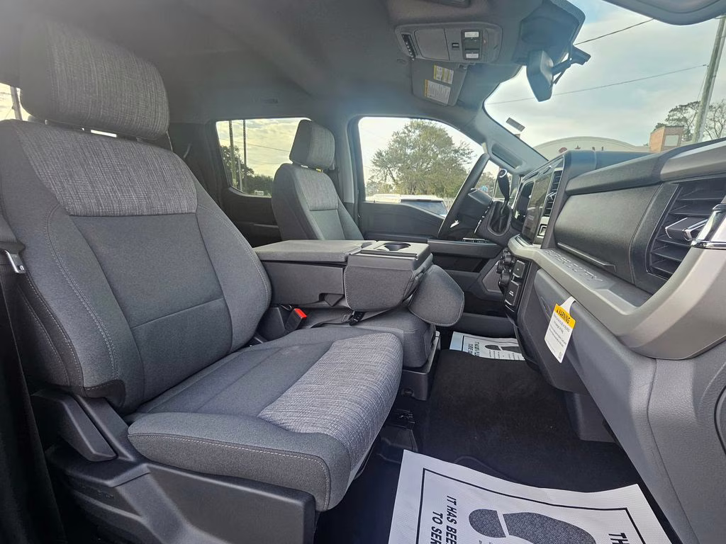 2026 Agate Black Metallic Ford Super Duty F-350 SRW XLT 4X4 Truck