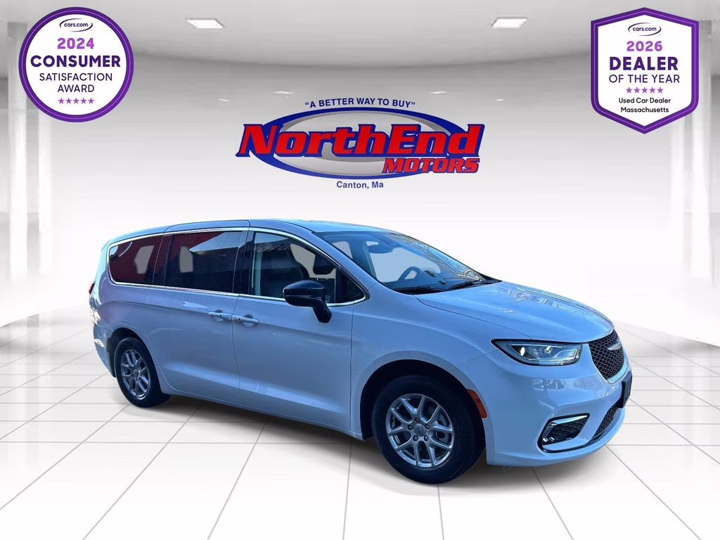 2024 Bright White Clearcoat Chrysler Pacifica Touring L FWD Van