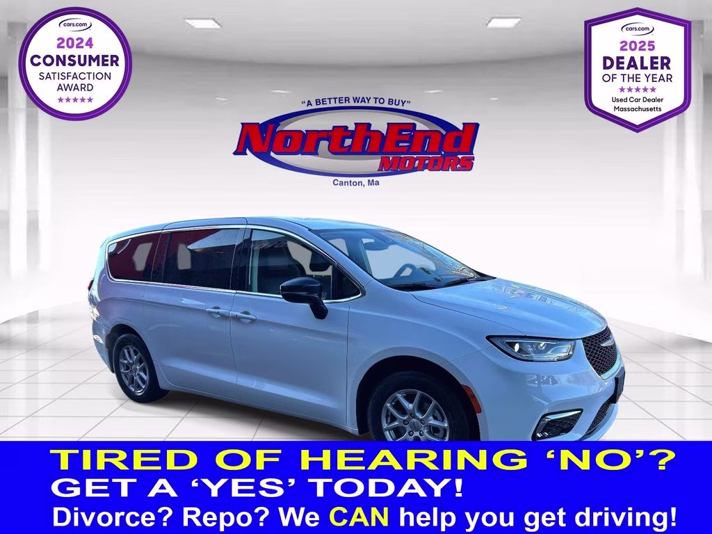 2024 Bright White Clearcoat Chrysler Pacifica Touring L FWD Van