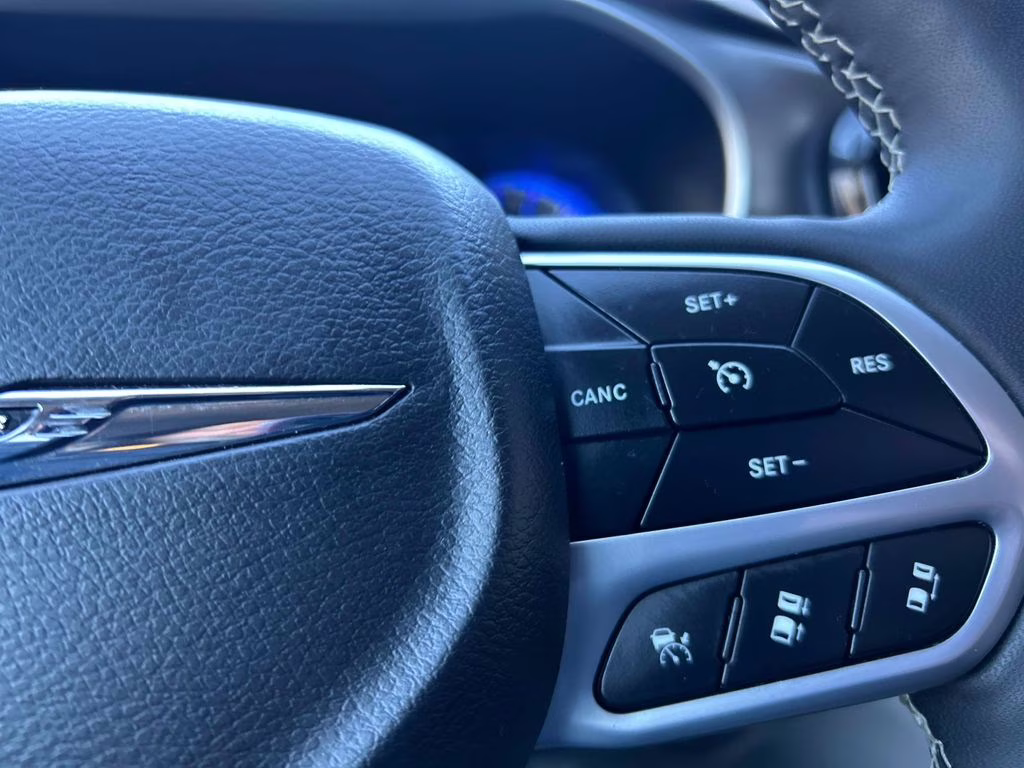 2024 Bright White Clearcoat Chrysler Pacifica Touring L FWD Van