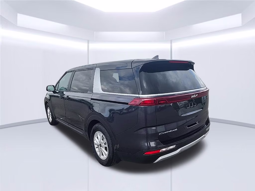 2022 Black Kia Carnival LX FWD Van