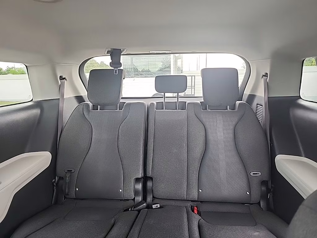 2022 Black Kia Carnival LX FWD Van