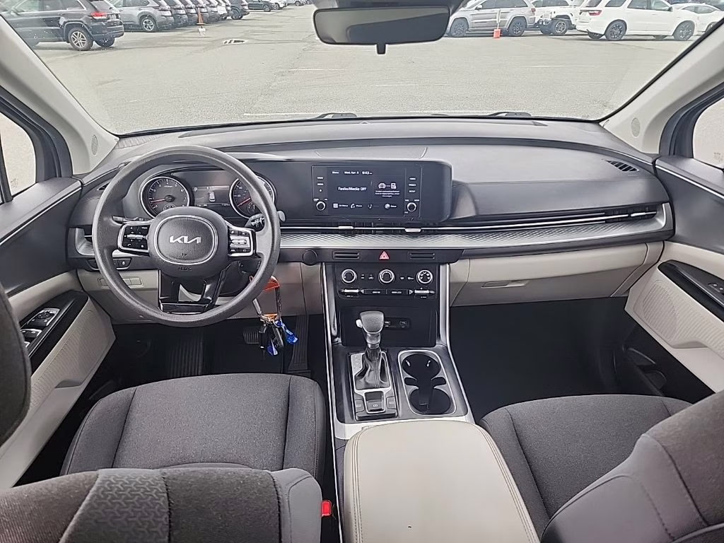 2022 Black Kia Carnival LX FWD Van