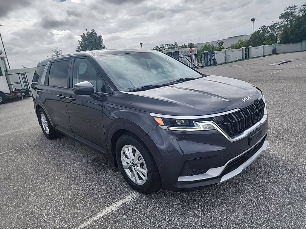 2022 Black Kia Carnival LX FWD Van