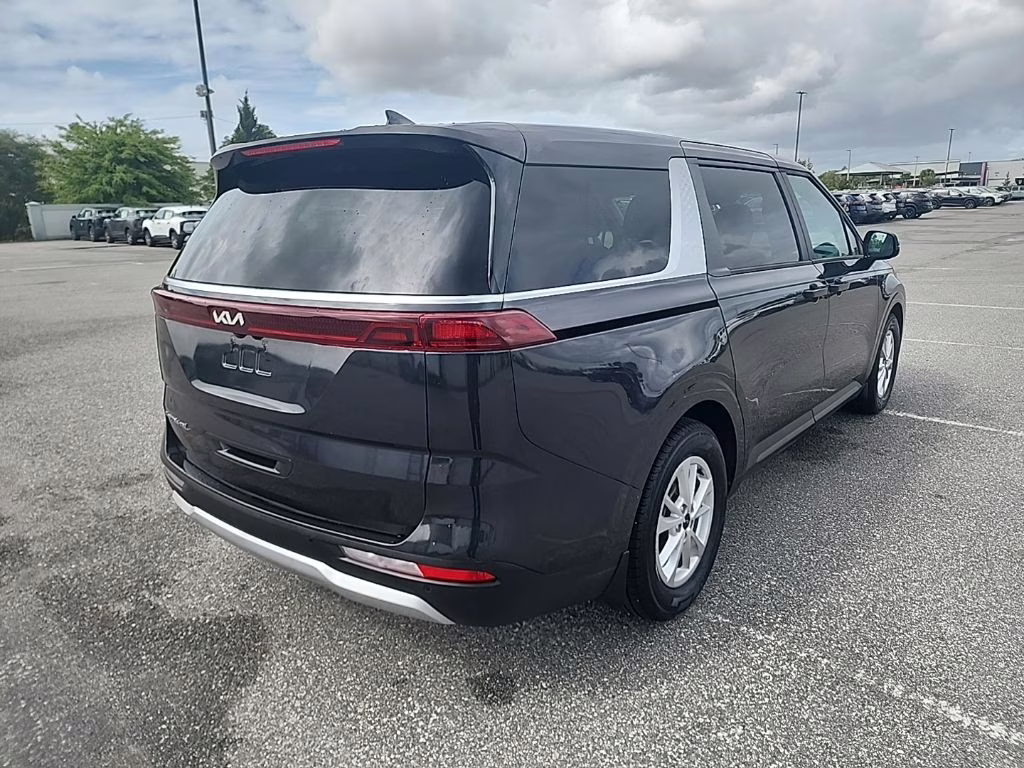 2022 Black Kia Carnival LX FWD Van