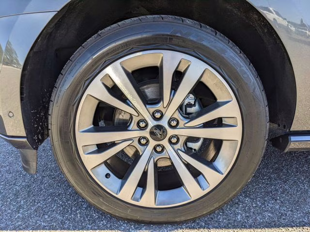 2021 Magnetic Ford Expedition Platinum RWD SUV