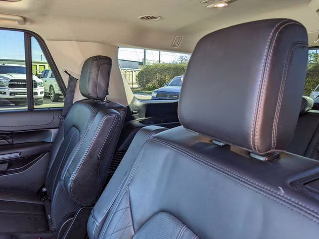 2021 Magnetic Ford Expedition Platinum RWD SUV