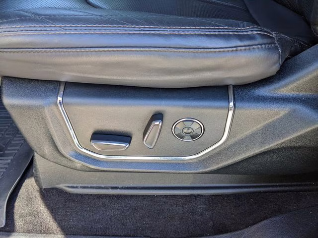 2021 Magnetic Ford Expedition Platinum RWD SUV