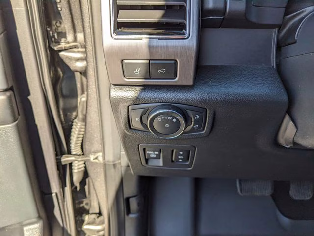 2021 Magnetic Ford Expedition Platinum RWD SUV