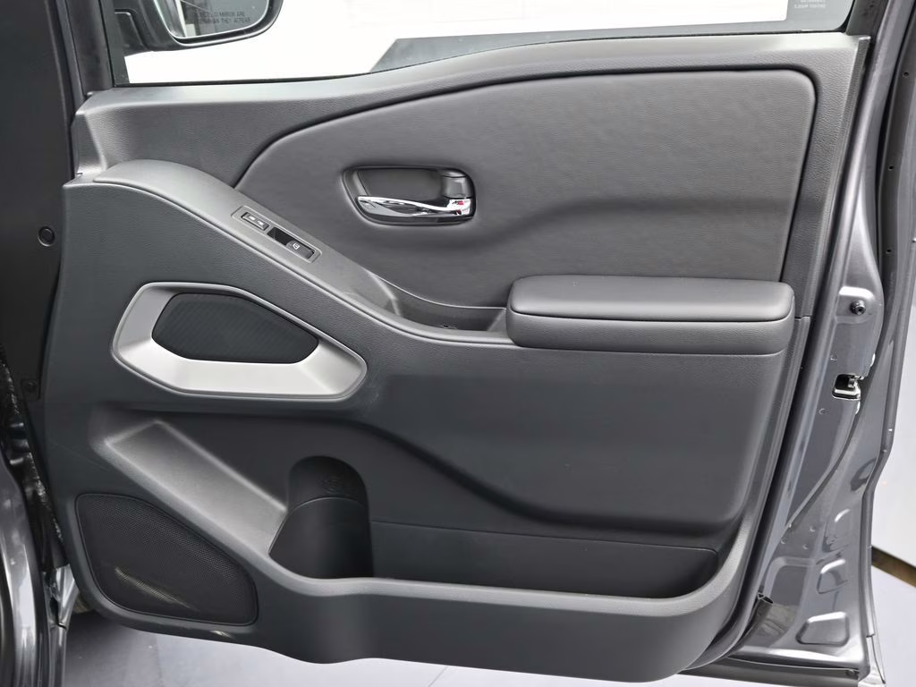 2026 Gun Metallic Nissan Frontier SV 4X4 Truck