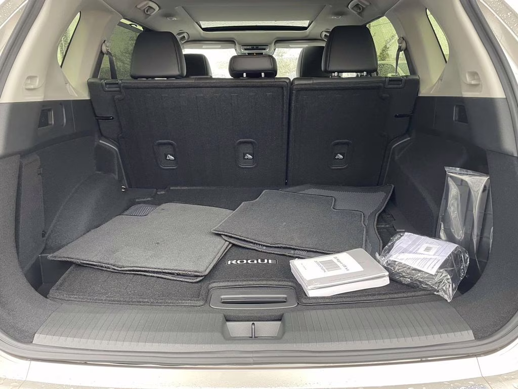 2026 Champagne Silver Metallic Nissan Rogue Platinum AWD SUV