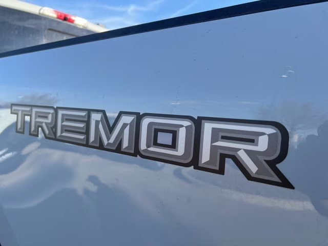 2026 Avalanche Ford Super Duty F-250 SRW Lariat 4X4 Truck