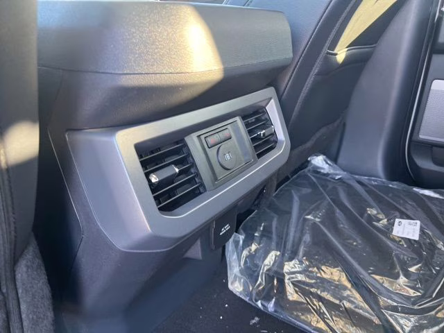 2026 Avalanche Ford Super Duty F-250 SRW Lariat 4X4 Truck