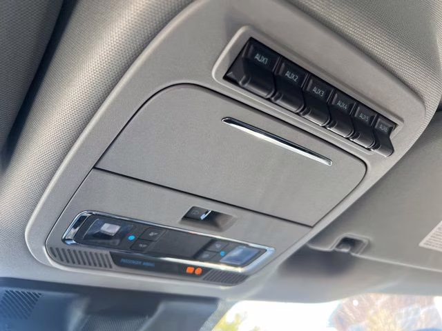 2026 Avalanche Ford Super Duty F-250 SRW Lariat 4X4 Truck