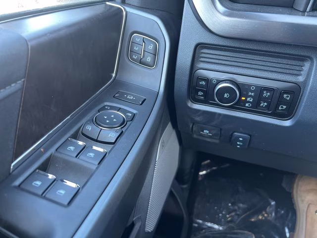 2026 Avalanche Ford Super Duty F-250 SRW Lariat 4X4 Truck