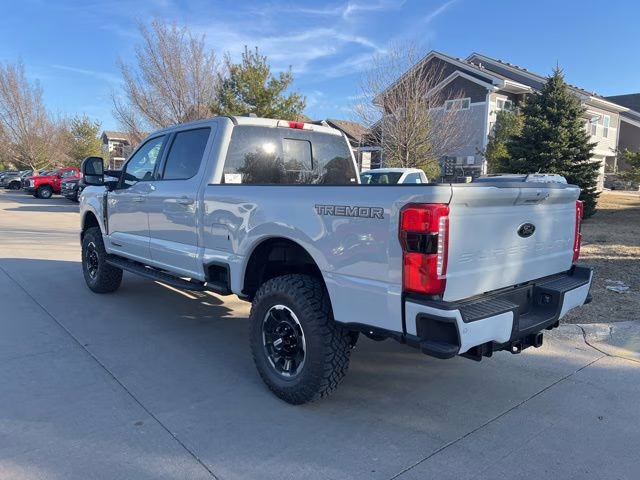 2026 Avalanche Ford Super Duty F-250 SRW Lariat 4X4 Truck