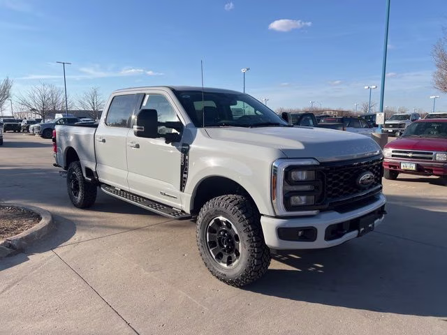2026 Avalanche Ford Super Duty F-250 SRW Lariat 4X4 Truck