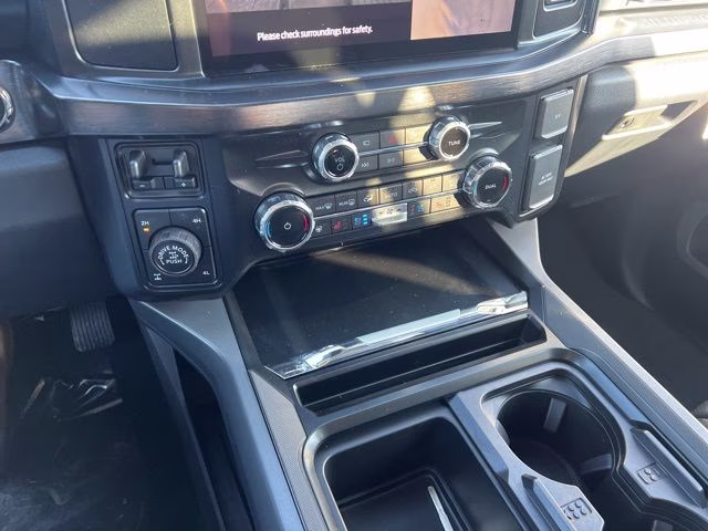 2026 Avalanche Ford Super Duty F-250 SRW Lariat 4X4 Truck