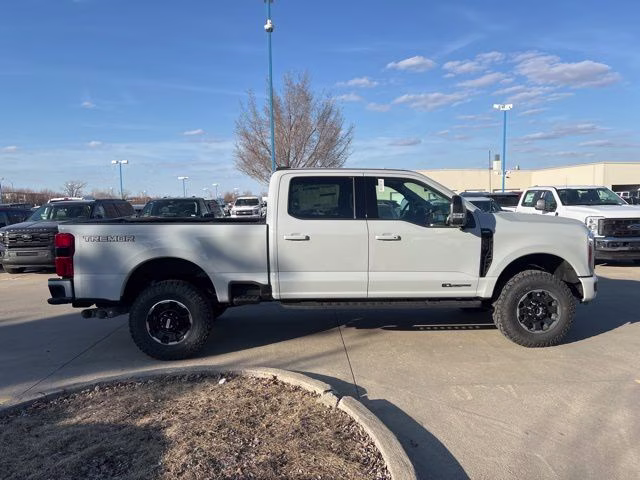 2026 Avalanche Ford Super Duty F-250 SRW Lariat 4X4 Truck