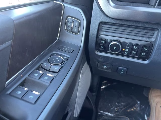 2026 Avalanche Ford Super Duty F-250 SRW Lariat 4X4 Truck