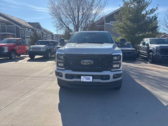 2026 Avalanche Ford Super Duty F-350 SRW Lariat 4X4 Truck