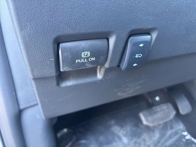 2026 Avalanche Ford Super Duty F-350 SRW Lariat 4X4 Truck