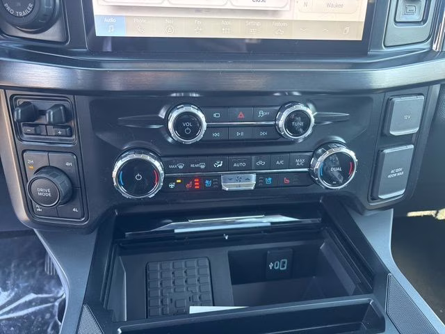 2026 Avalanche Ford Super Duty F-350 SRW Lariat 4X4 Truck