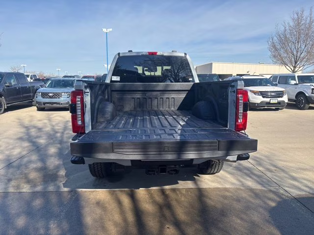 2026 Avalanche Ford Super Duty F-350 SRW Lariat 4X4 Truck