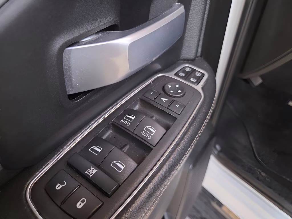 2024 Bright White Clearcoat Ram 3500 Big Horn 4X4 Truck