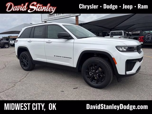 2026 Bright White Clearcoat Jeep Grand Cherokee Altitude RWD SUV