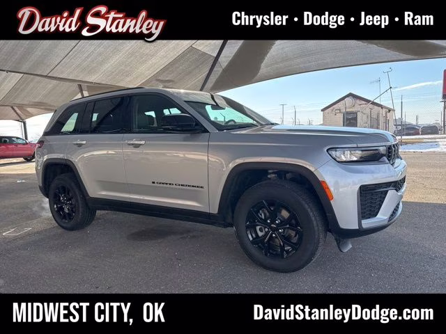 2026 Silver Jeep Grand Cherokee Altitude 4X4 SUV