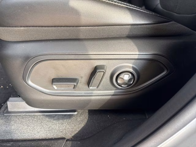 2026 Silver Jeep Grand Cherokee Altitude 4X4 SUV