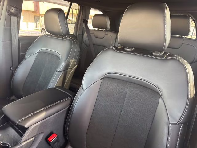2026 Silver Jeep Grand Cherokee Altitude 4X4 SUV