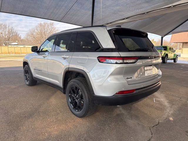 2026 Silver Jeep Grand Cherokee Altitude 4X4 SUV
