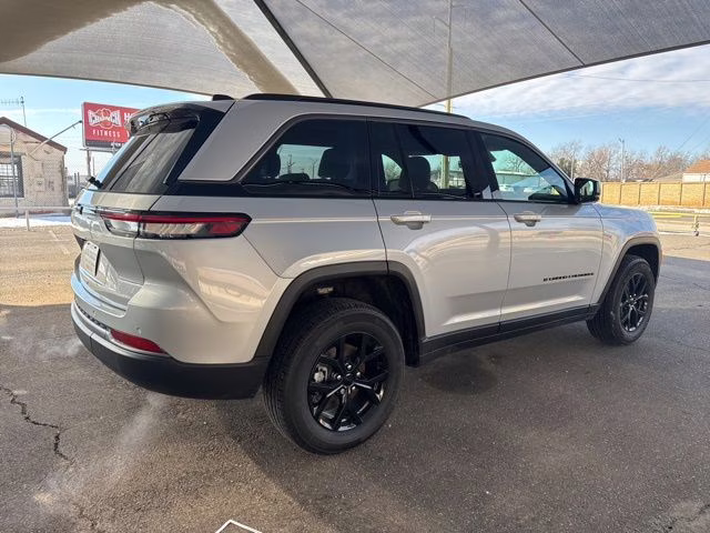 2026 Silver Jeep Grand Cherokee Altitude 4X4 SUV