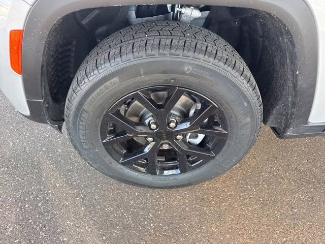 2026 Silver Jeep Grand Cherokee Altitude 4X4 SUV