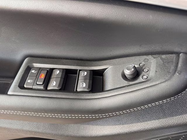 2026 Silver Jeep Grand Cherokee Altitude 4X4 SUV