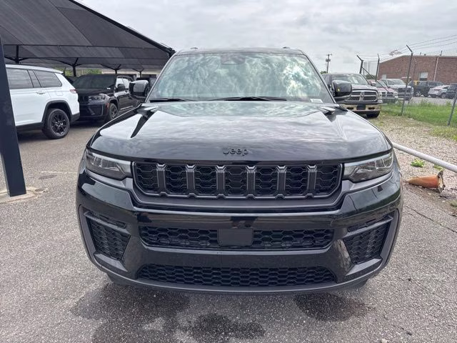 2026 Diamond Black Jeep Grand Cherokee Altitude 4X4 SUV