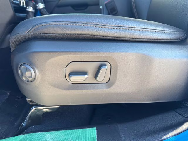 2026 Blue Pearl Jeep Gladiator Sahara 4X4 Truck